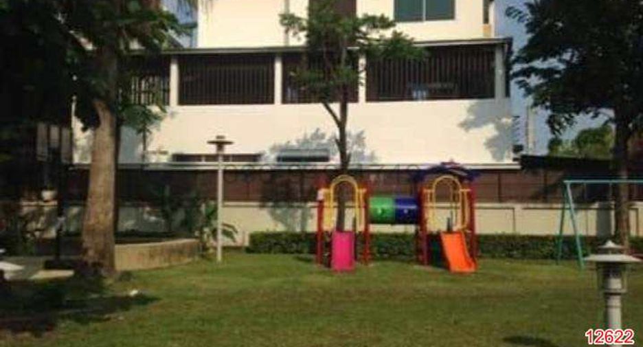 For rent 3 ベッドルーム house in Yan Nawa, Bangkok