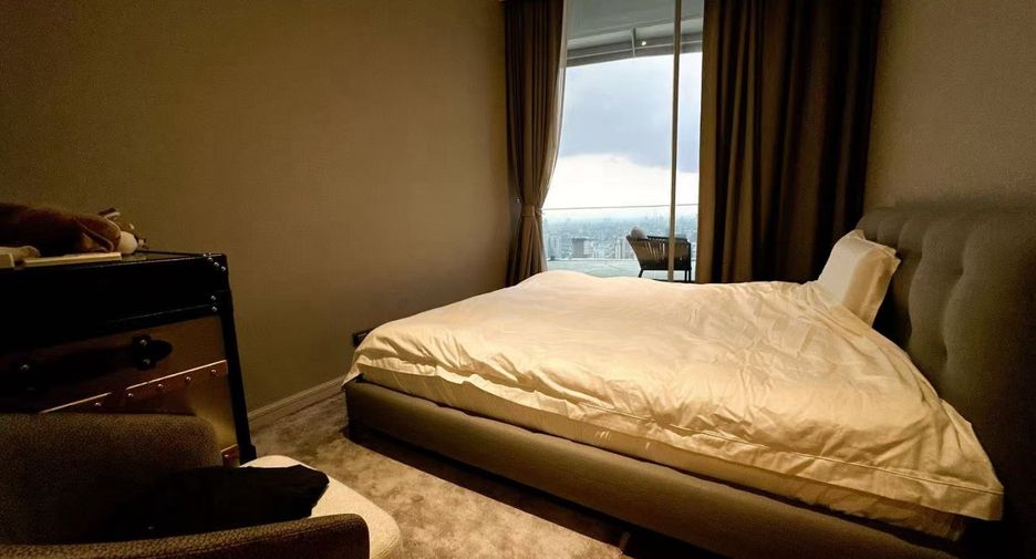 For rent and for sale 4 bedrooms condo in Pathum Wan, Bangkok