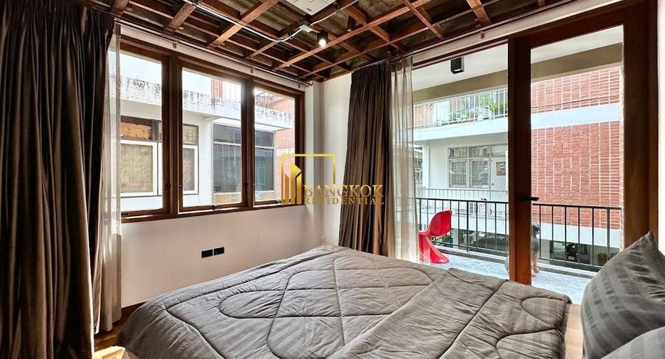 For rent 2 bedrooms apartment in Watthana, Bangkok