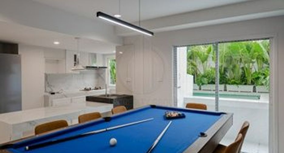 For rent and for sale 6 bedrooms townhouse in Chatuchak, Bangkok