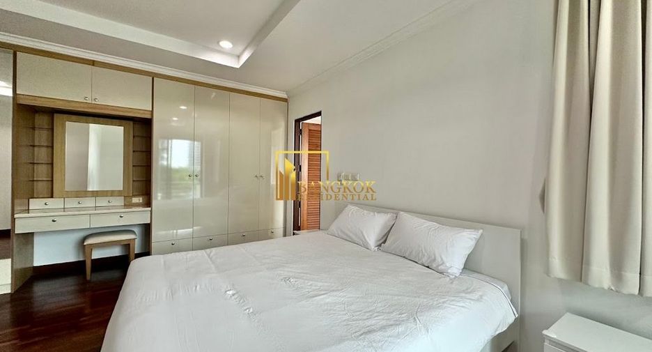 For rent 3 bedrooms apartment in Watthana, Bangkok