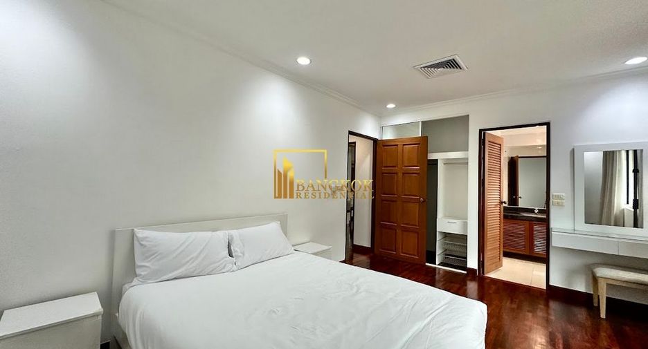 For rent 3 bedrooms apartment in Watthana, Bangkok