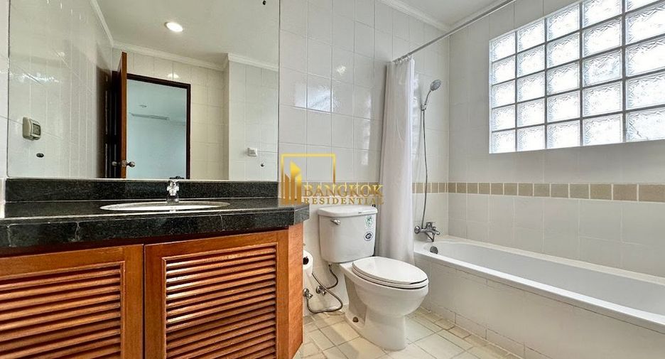 For rent 3 bedrooms apartment in Watthana, Bangkok