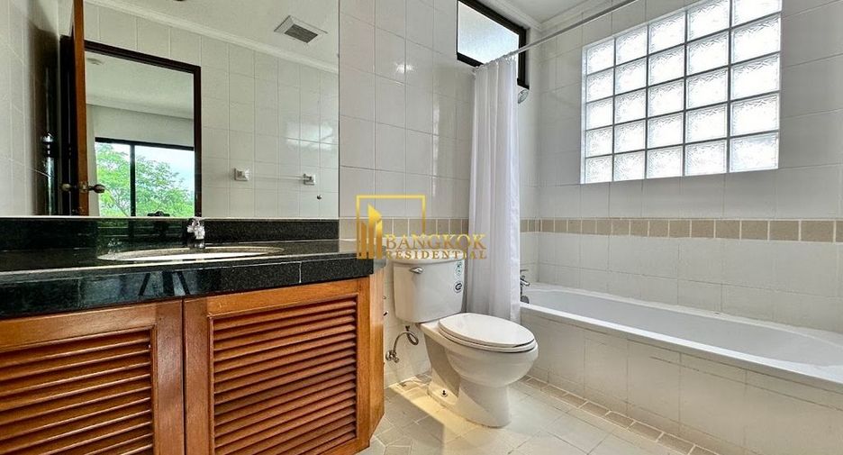 For rent 3 bedrooms apartment in Watthana, Bangkok