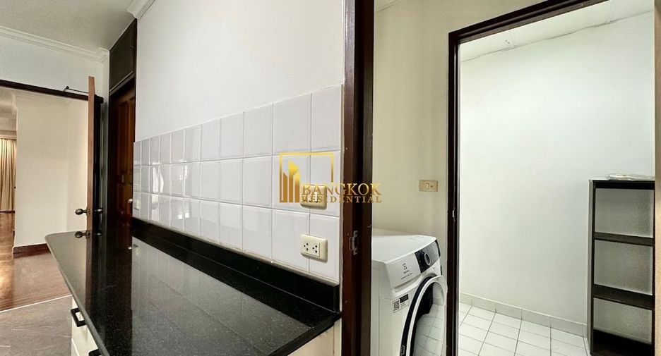 For rent 3 bedrooms apartment in Watthana, Bangkok