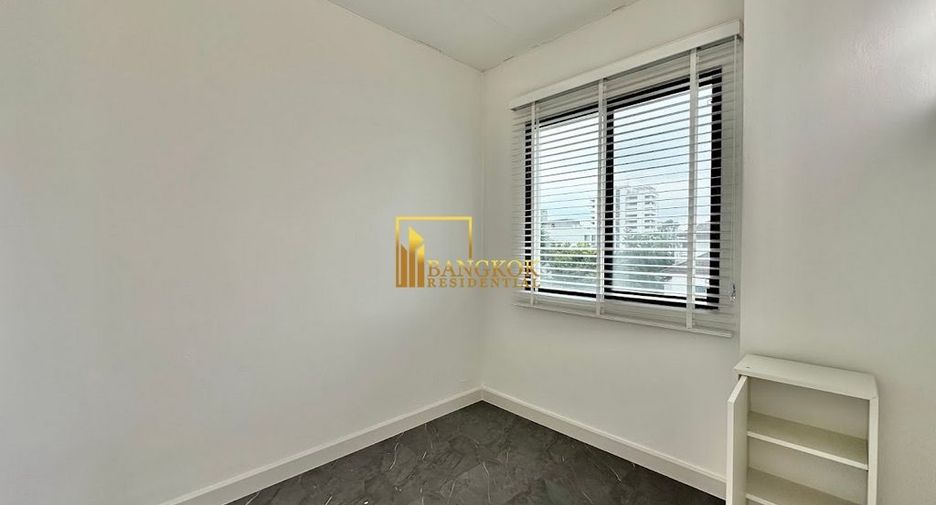 For rent 3 bedrooms apartment in Watthana, Bangkok
