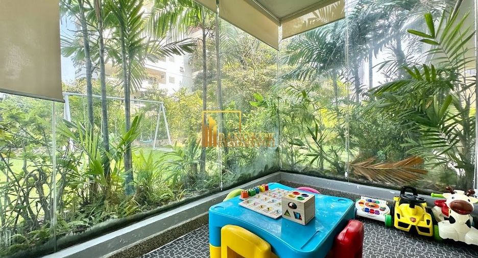 For rent 3 bedrooms apartment in Watthana, Bangkok