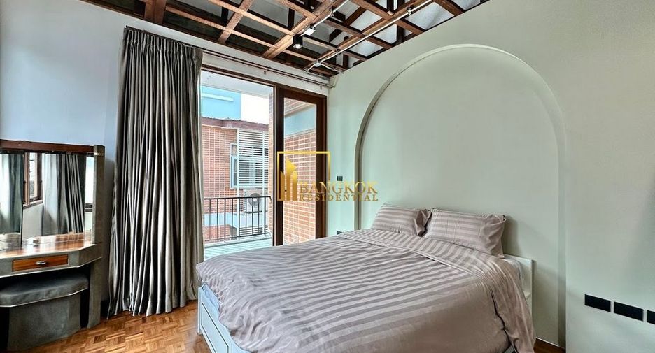 For rent 2 bedrooms apartment in Watthana, Bangkok