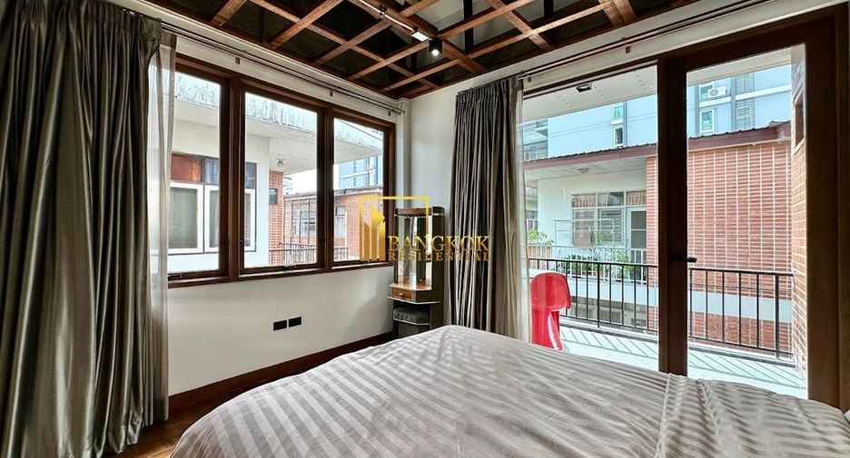For rent 2 bedrooms apartment in Watthana, Bangkok