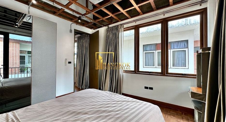 For rent 2 bedrooms apartment in Watthana, Bangkok