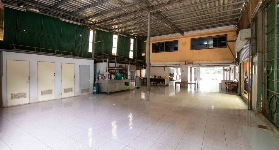 For sale 4 bedrooms retail Space in Sikhio, Nakhon Ratchasima