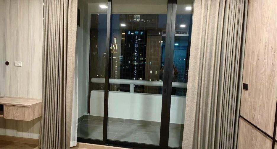 出租 和 出售 3 卧室 公寓 在 Pathum Wan, 曼谷