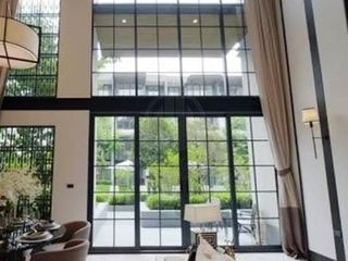 出售 5 卧室 独立屋 在 Watthana, 曼谷
