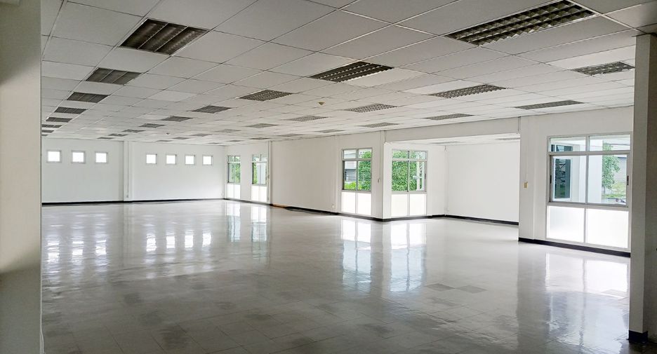 For rent warehouse in Mueang Samut Prakan, Samut Prakan