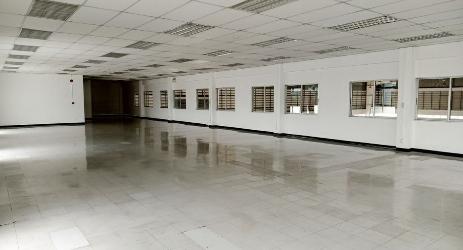 For rent warehouse in Mueang Samut Prakan, Samut Prakan