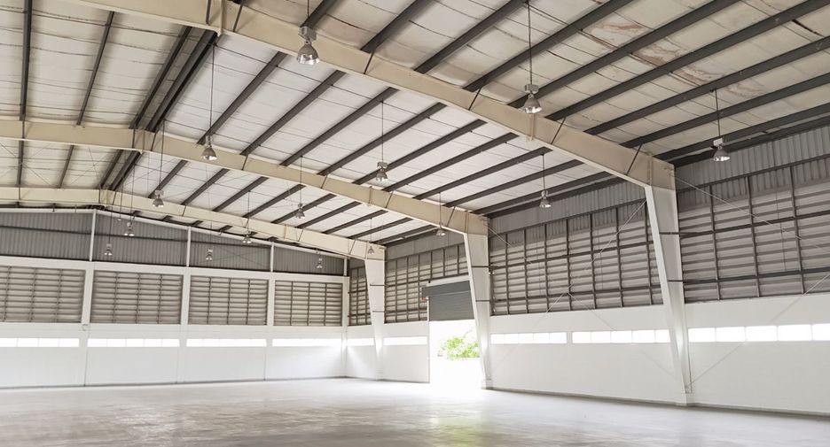 For rent warehouse in Mueang Samut Prakan, Samut Prakan