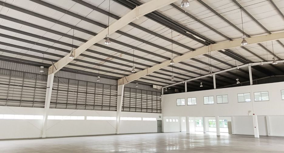 For rent warehouse in Mueang Samut Prakan, Samut Prakan