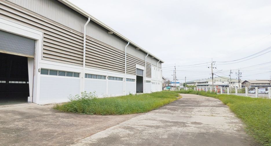 For rent warehouse in Mueang Samut Prakan, Samut Prakan