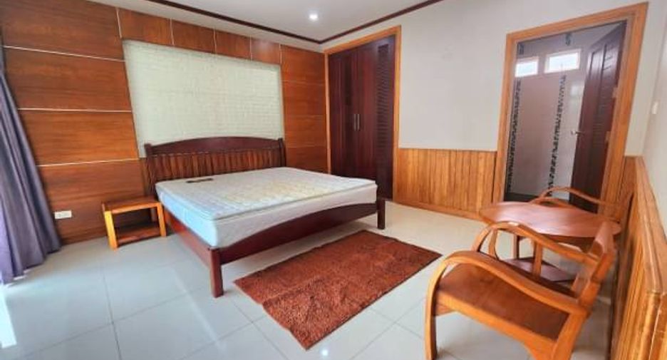 Villa en alquiler de 4 habitaciones en Mueang Chiang Mai, Chiang Mai