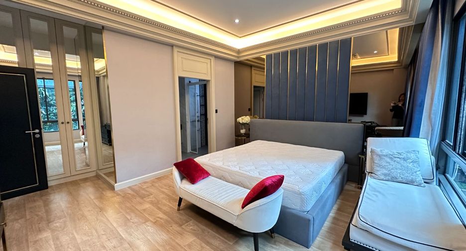 For sale 5 bedrooms house in Khan Na Yao, Bangkok