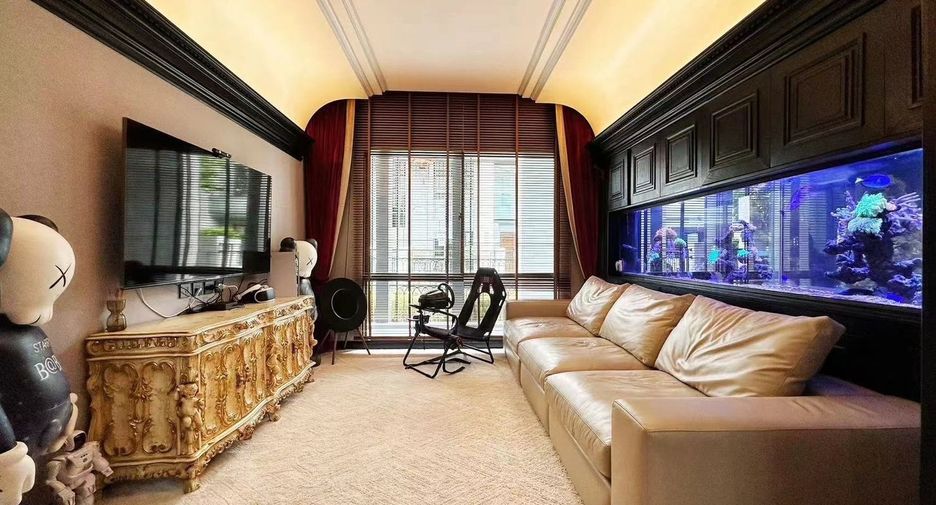 For sale 5 bedrooms house in Khan Na Yao, Bangkok
