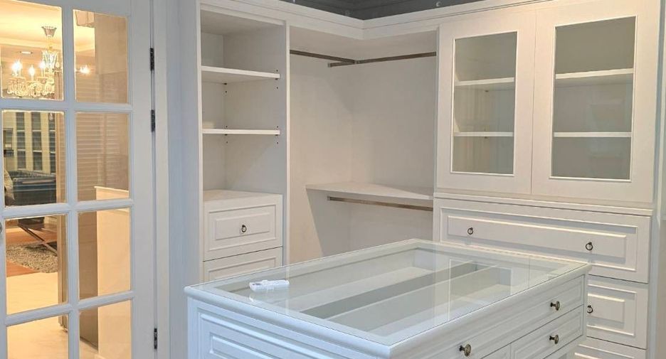 Продажа 2 спальни кондо в Хуаи Кхщанг, Бангкок