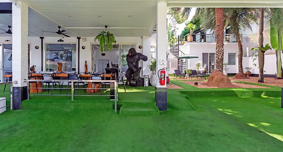 For sale 7 bed hotel in Mueang Phuket, Phuket