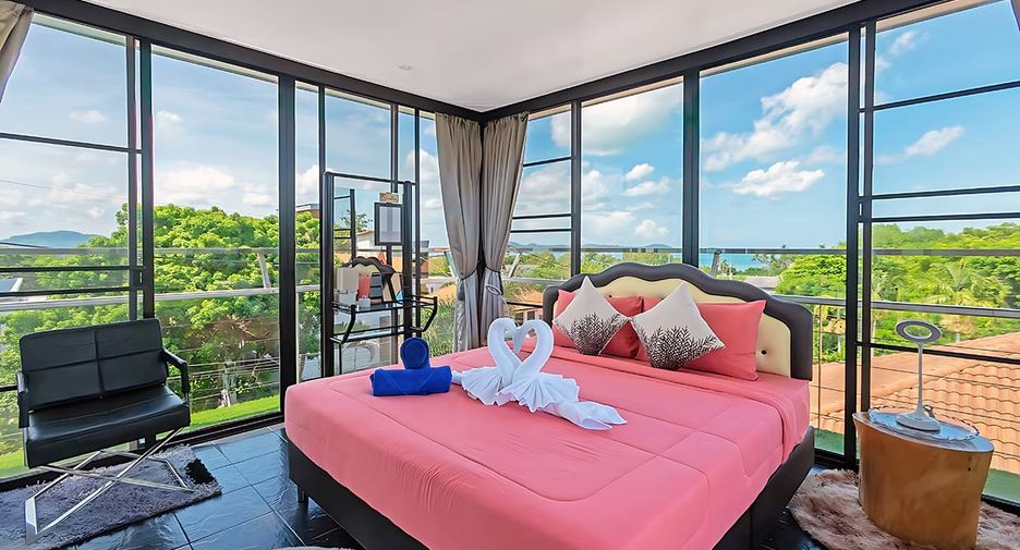 For sale 7 bed hotel in Mueang Phuket, Phuket