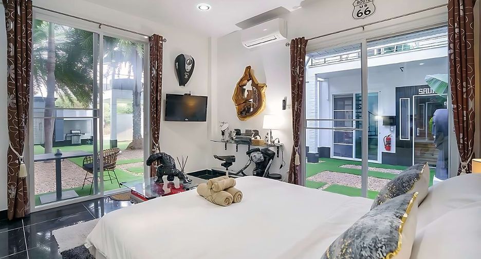 For sale 7 bed hotel in Mueang Phuket, Phuket