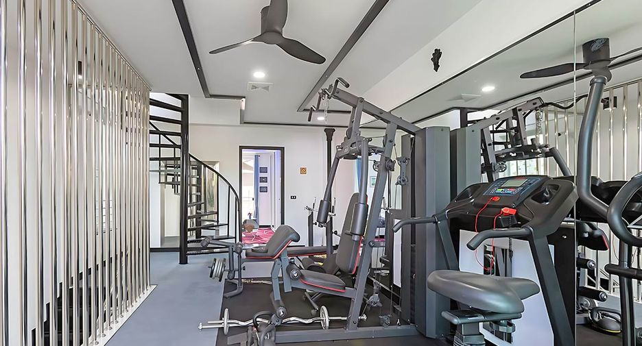 For sale 7 bed hotel in Mueang Phuket, Phuket