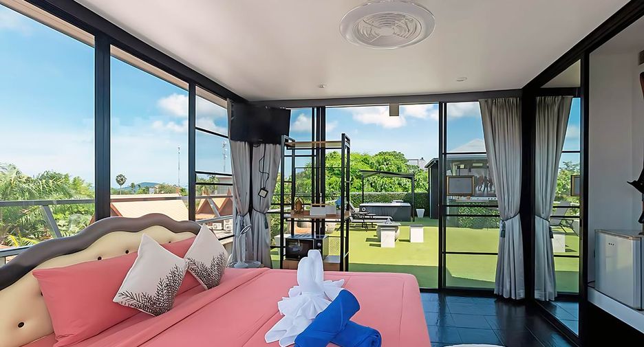 For sale 7 bed hotel in Mueang Phuket, Phuket