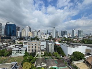 For sale 4 Beds condo in Watthana, Bangkok