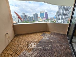 For sale 4 Beds condo in Watthana, Bangkok