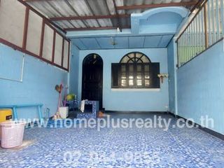 For sale 2 bed townhouse in Thanyaburi, Pathum Thani
