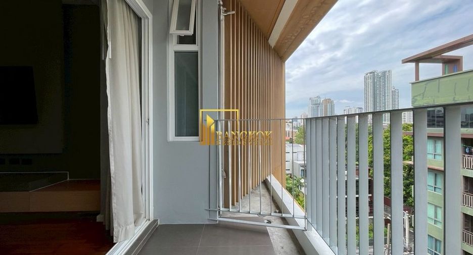 For rent 2 bedrooms apartment in Watthana, Bangkok