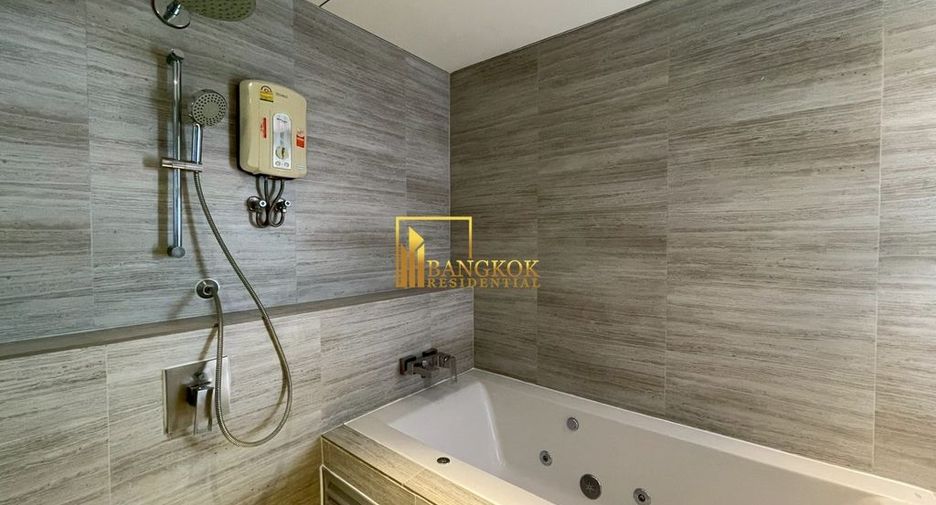 For rent 2 bedrooms apartment in Watthana, Bangkok