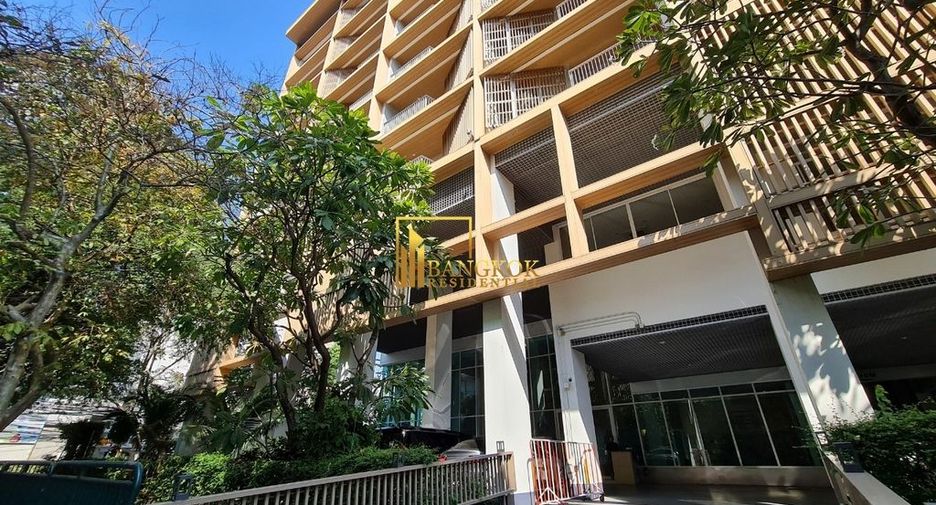 For rent 2 bedrooms apartment in Watthana, Bangkok