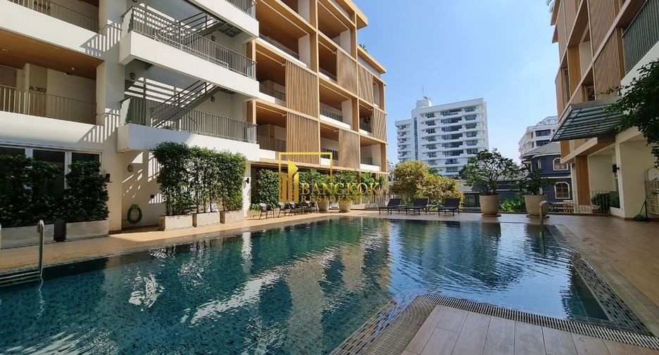 For rent 2 bedrooms apartment in Watthana, Bangkok
