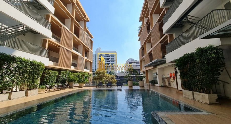 For rent 2 bedrooms apartment in Watthana, Bangkok
