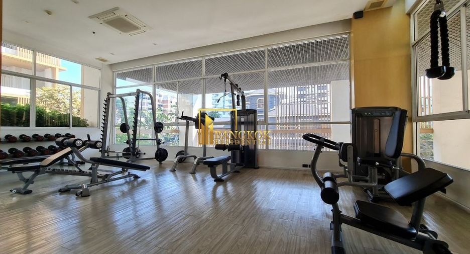 For rent 2 bedrooms apartment in Watthana, Bangkok