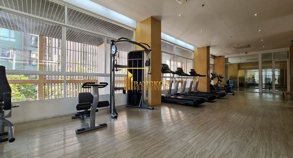 For rent 2 bedrooms apartment in Watthana, Bangkok
