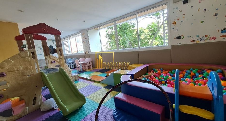 For rent 2 bedrooms apartment in Watthana, Bangkok