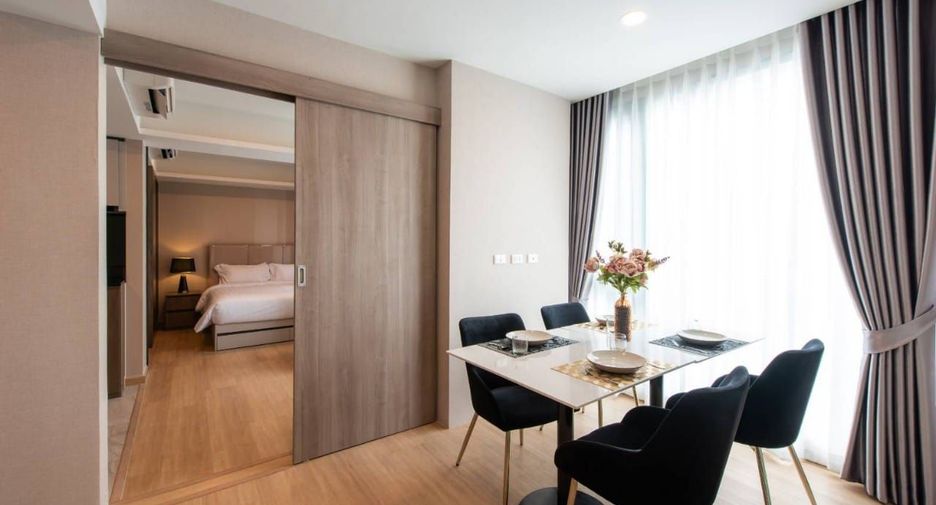 For rent 2 bed condo in Huai Khwang, Bangkok
