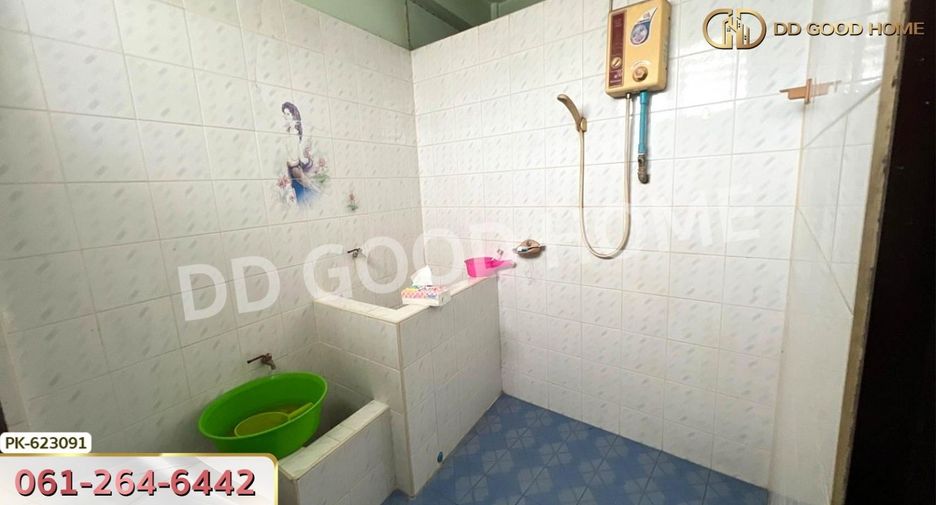 For sale 2 bedrooms retail Space in Mueang Lop Buri, Lopburi