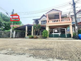 出售 2 卧室 联排别墅 在 Bang Kruai, Nonthaburi