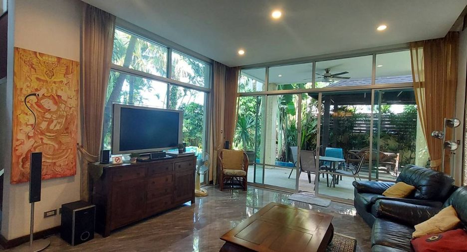 For sale 4 bed house in Sattahip, Chonburi