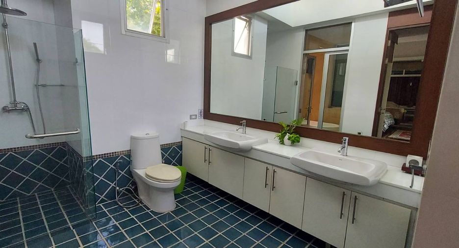 For sale 4 bed house in Sattahip, Chonburi