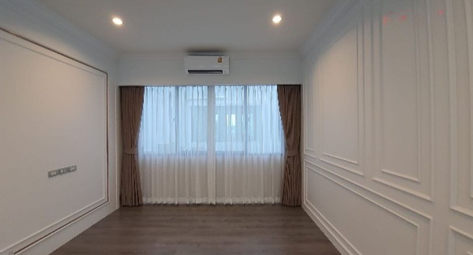 Haus zur Miete mit 4 Zimmer in Prawet, Bangkok