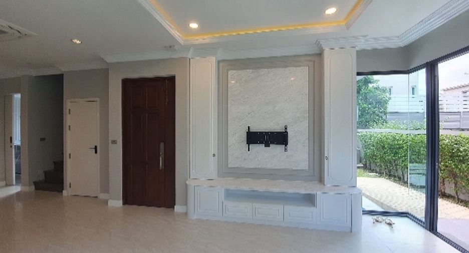 Haus zur Miete mit 4 Zimmer in Prawet, Bangkok