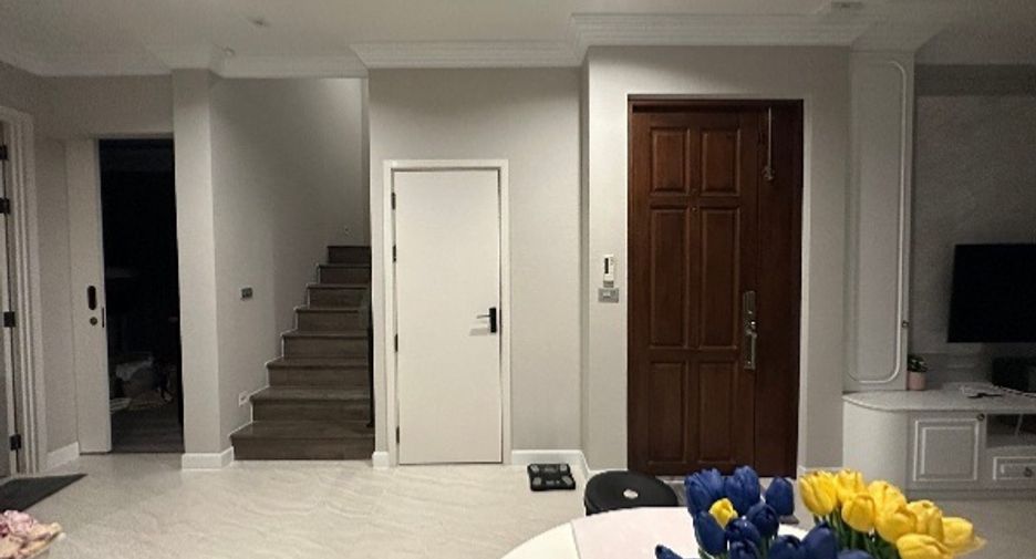 Haus zur Miete mit 4 Zimmer in Prawet, Bangkok